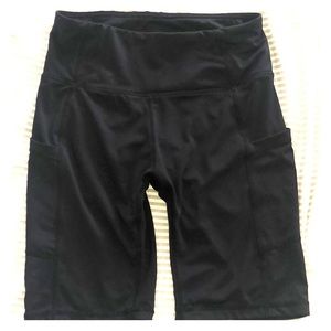 Black bike shorts with side pockets